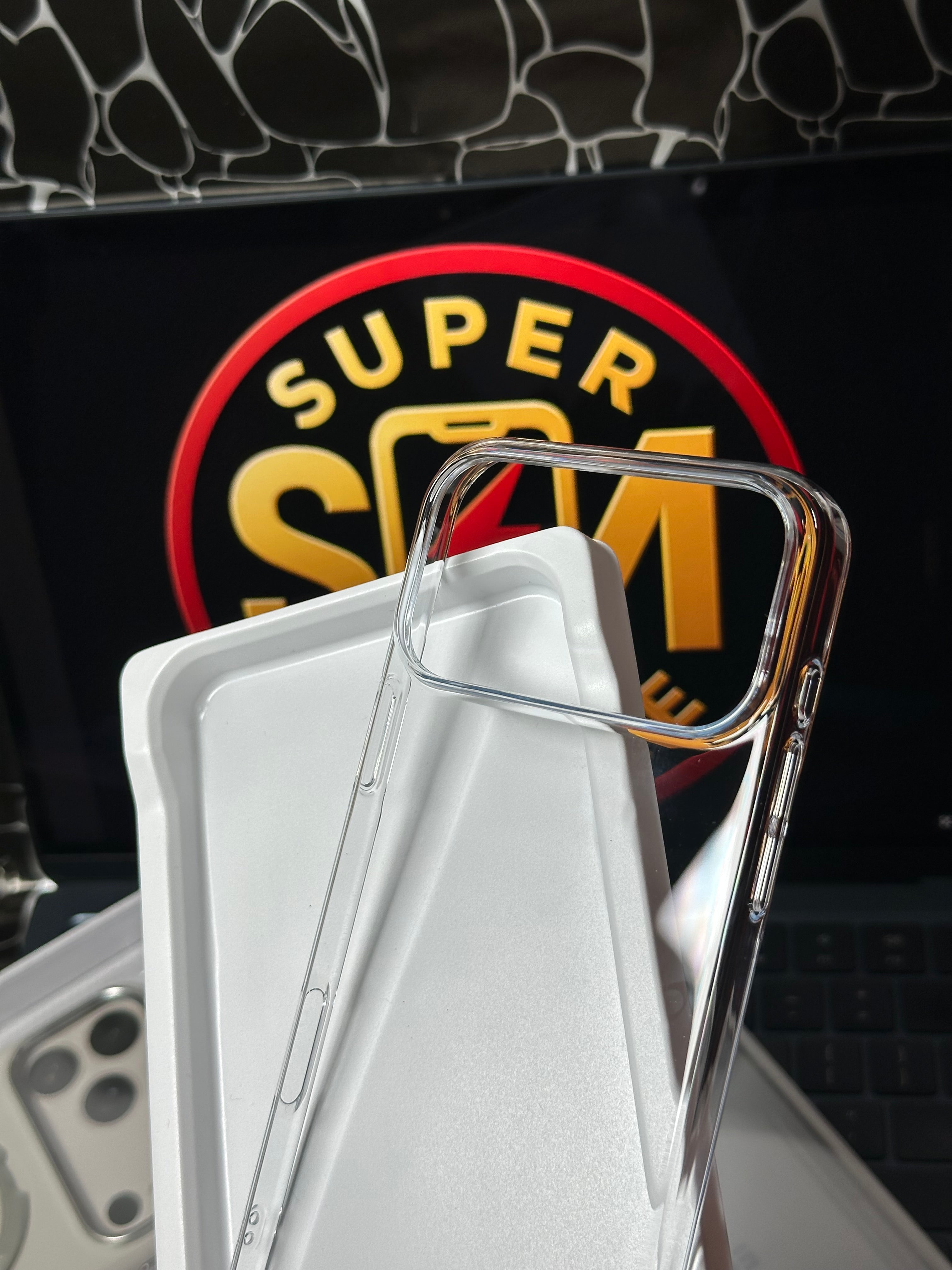 17ProMax Eouro Clear Case