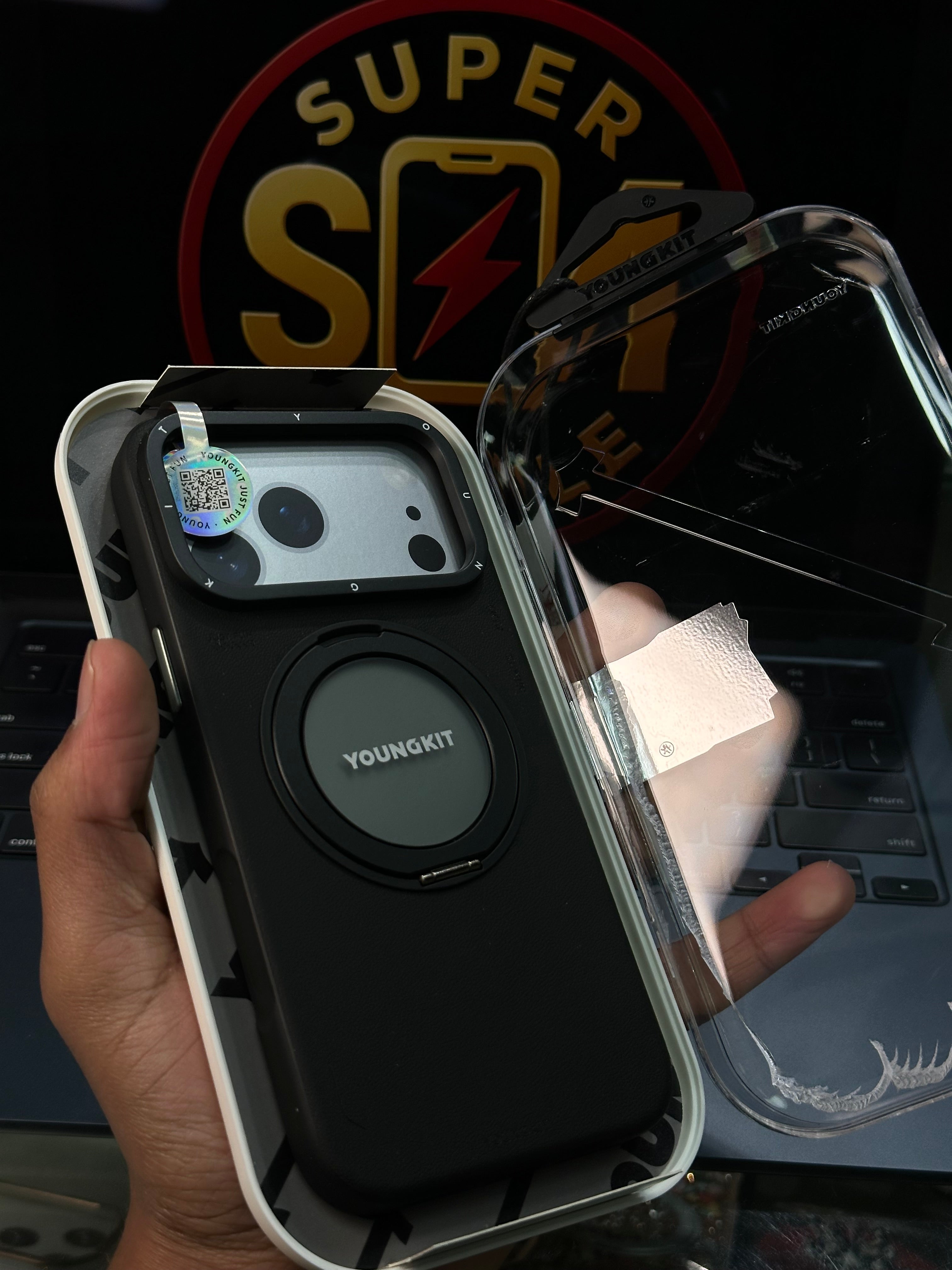 17 Pro Max YoungKit Case With Magsafe+Stand