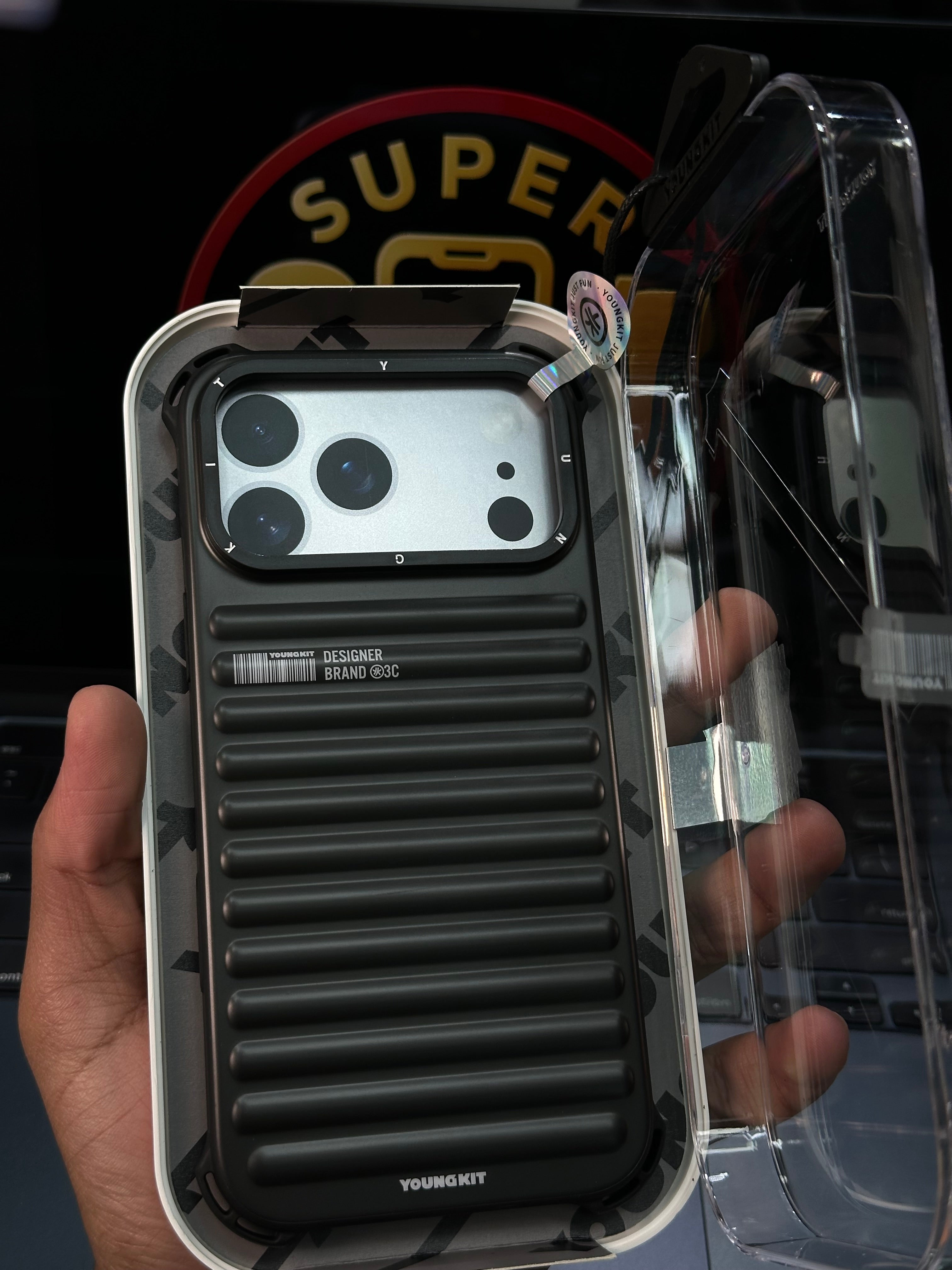 17 Pro Max Case YoungKit With Magsafe