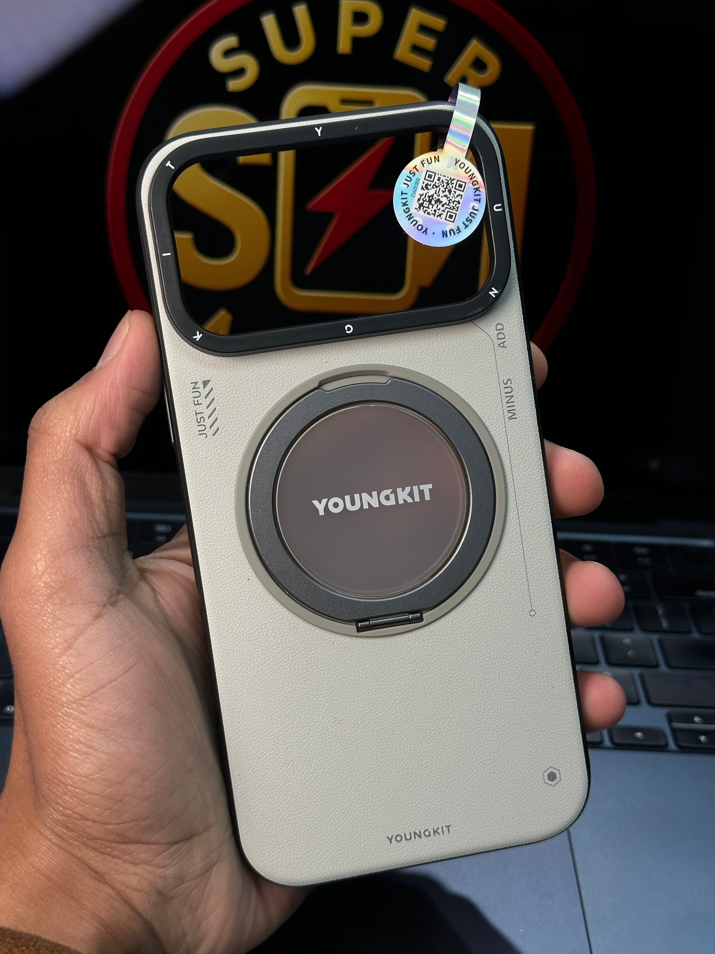 17 Pro Max Case youngkit with Magsafe