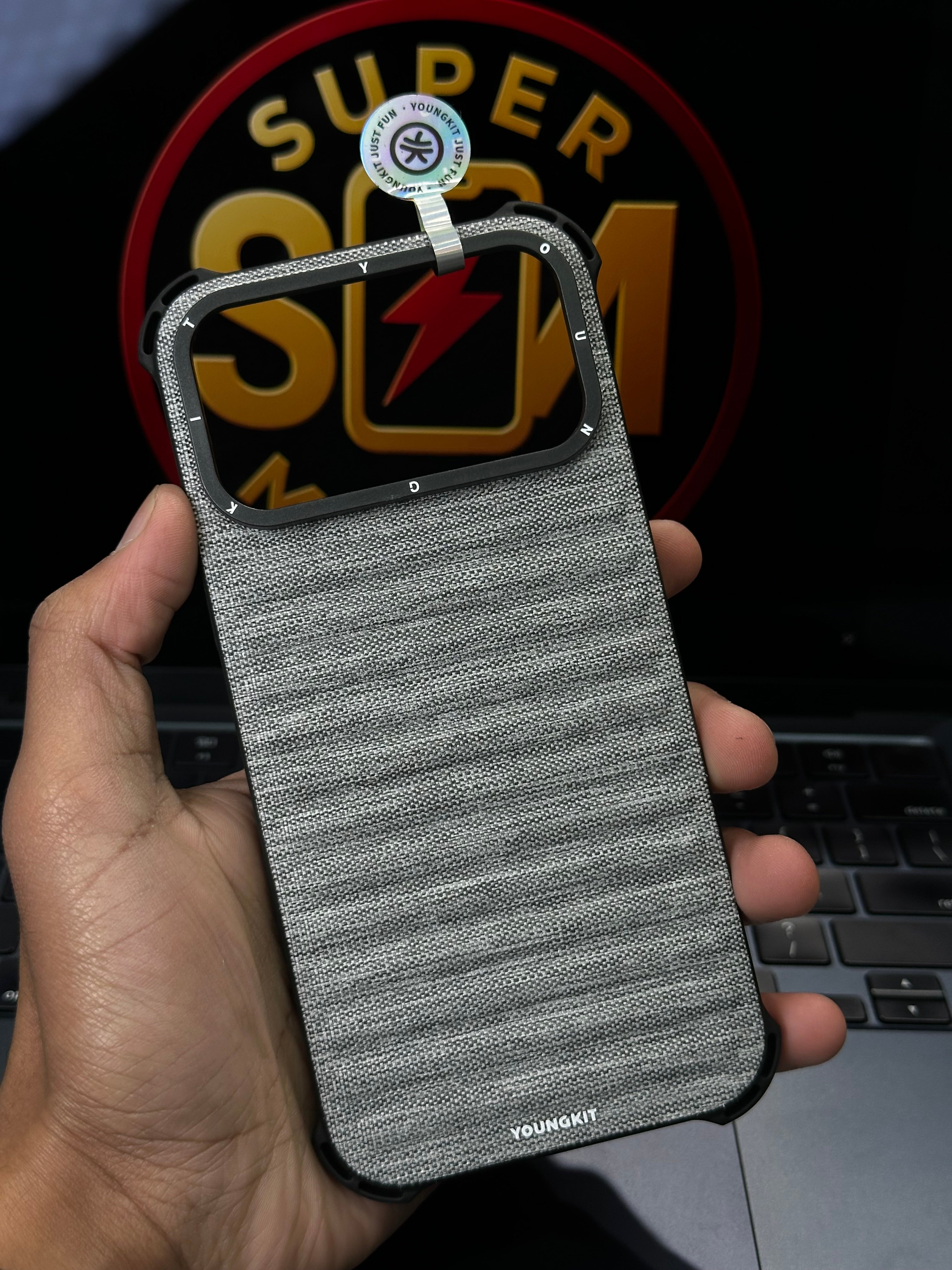 17 Pro Max case Youngkit With Magsafe