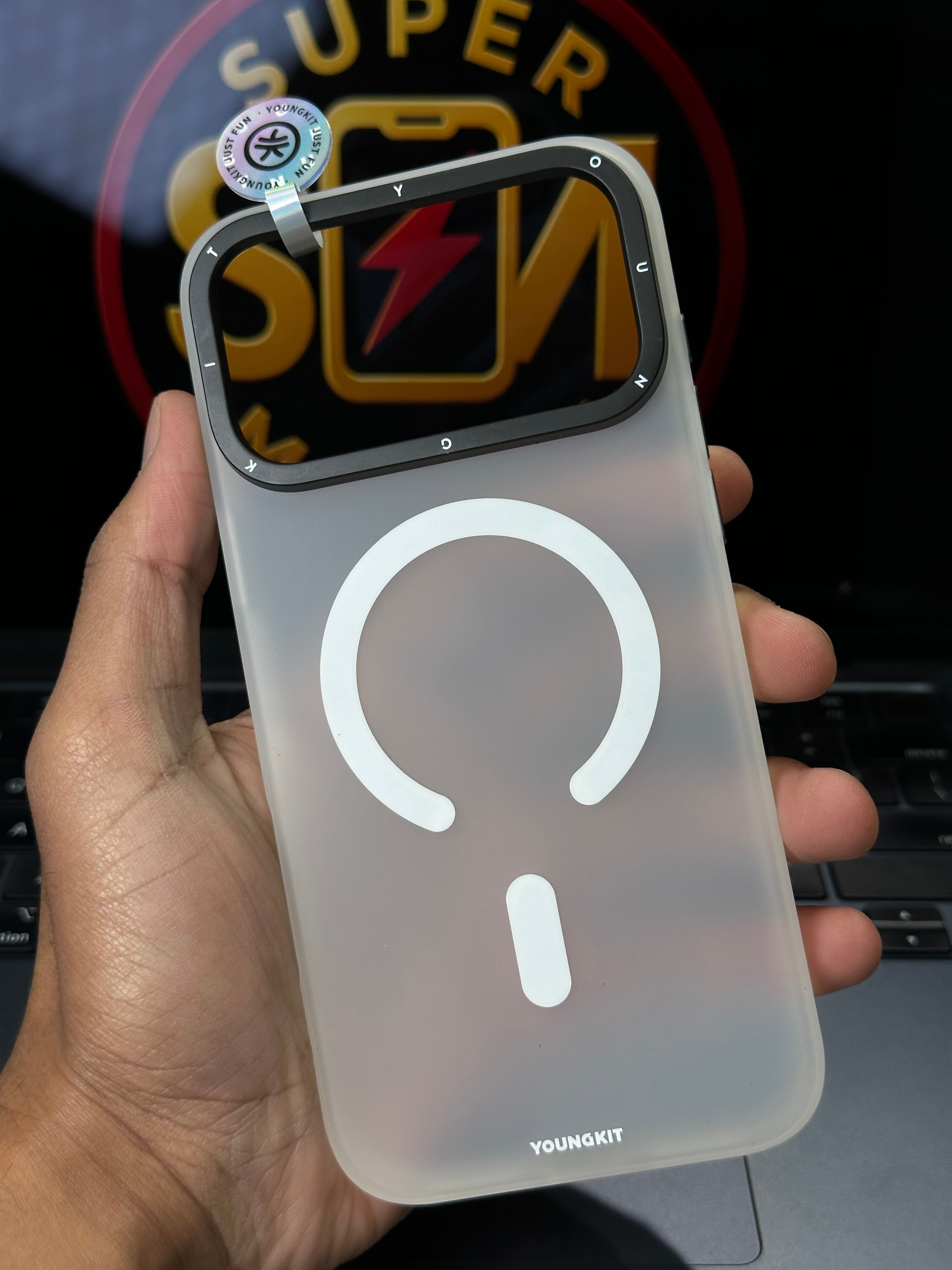 17 Pro Max Case Youngkit With Magesafe